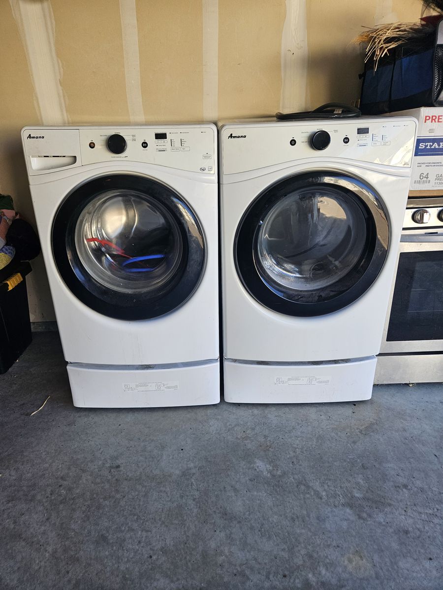 Amana washer and dryer set
