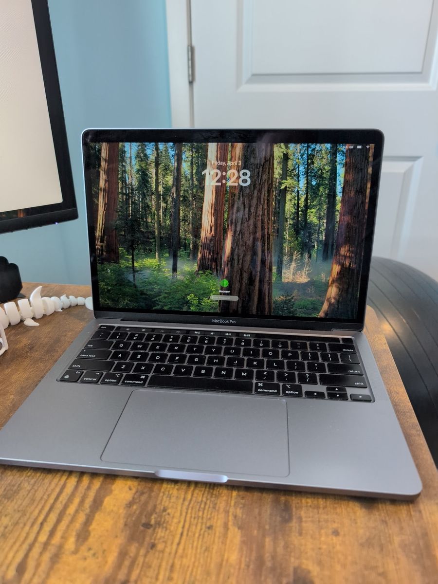 Trade/Sell M1 MacBook Pro 16Gb/512GB