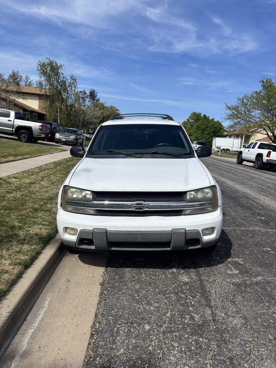 2004 CHEVROLET TRAILBLAZER EXT LS