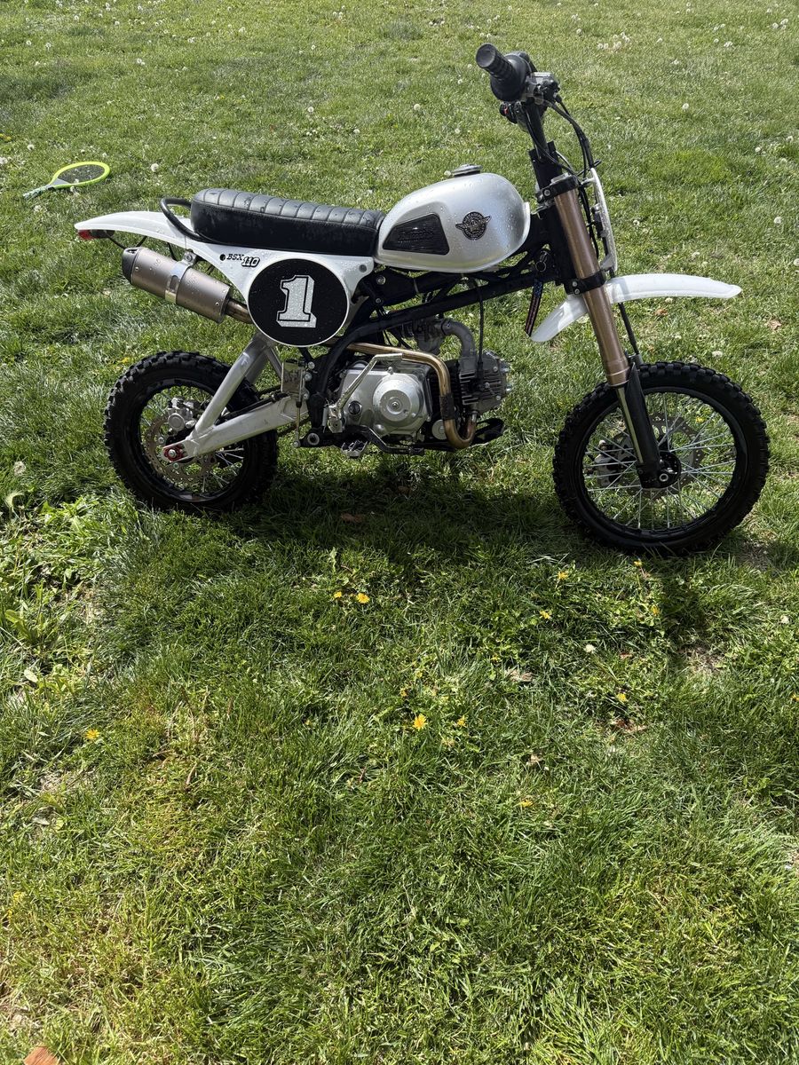 Buscadaro dirt bike