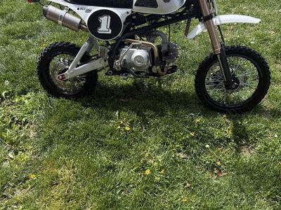 Buscadaro dirt bike