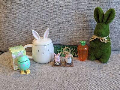 Easter Decorations - Bunny Mug with Lid, Ornaments
