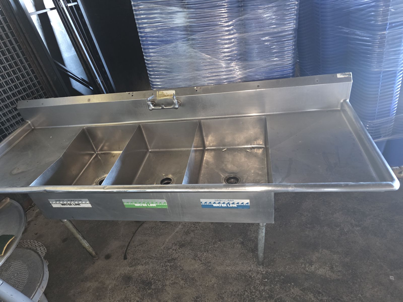 Tripple Sink with Garbage Disposal / Faucet and Sprayer