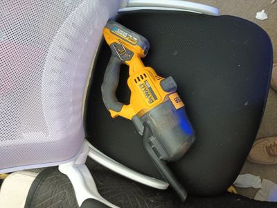 DeWalt vacuum