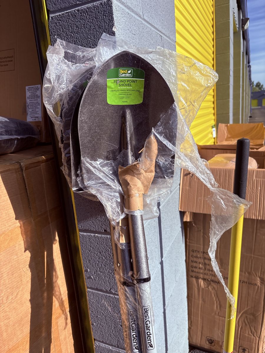 Best Garden Round Point Shovel with Fiberglass Handle