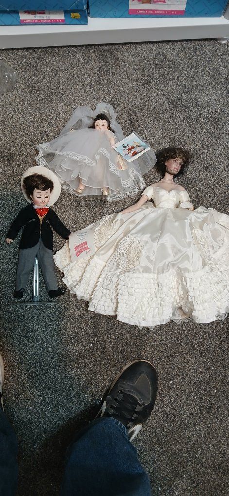 Madame Alexander Collectible Dolls Set