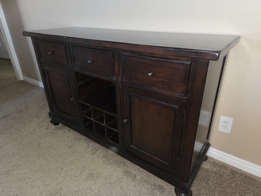 Buffet Table