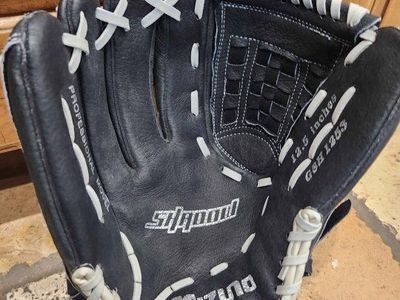 baseball/ softball glove 12.5 right hand like new