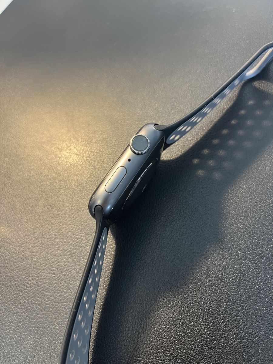 Series 4 Apple Watch 44mm GPS Great Condition