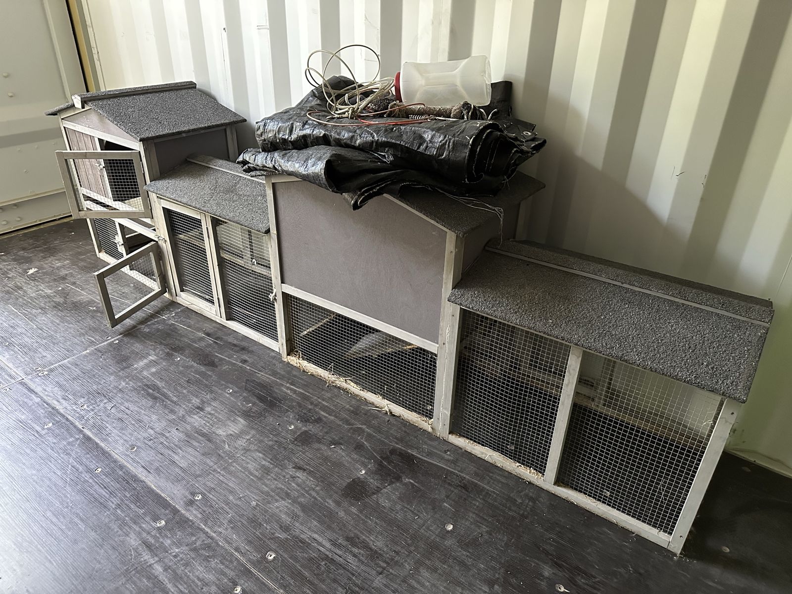 Rabbit cage