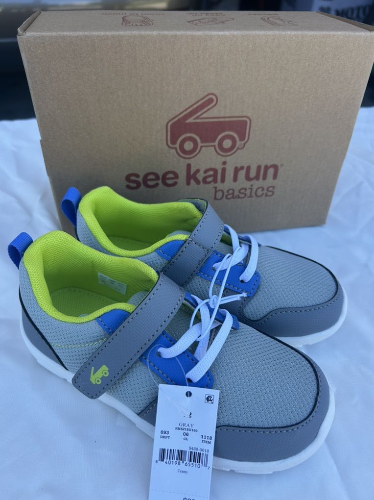 See Kai Run Basics Tenny sneakers