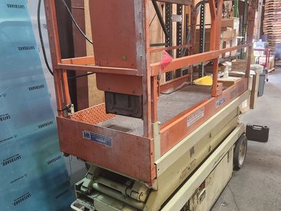 JLG 2032E2 Scissor Lift (as-is)