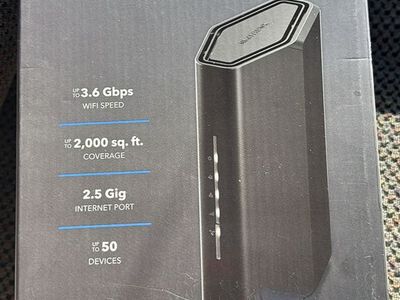 NETGEAR Nighthawk RS90 WiFi 7 Dual-Band Router - 3.6 Gbps, 2000 sq ft, 2.5 Gig Port