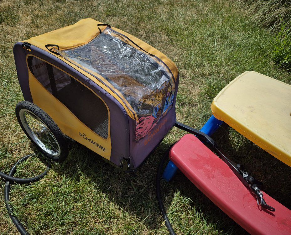 Ready-to-Ride! Schwinn Rascal Bike Pet Trailer Small to Large Dogs Tow Bicycle Foldable
