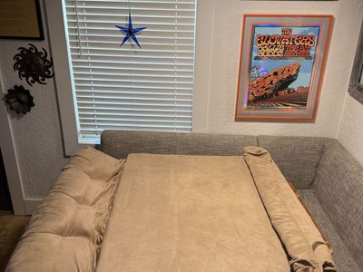 Big Barker SUV Easy Rider Dog Bed - Excellent Condition