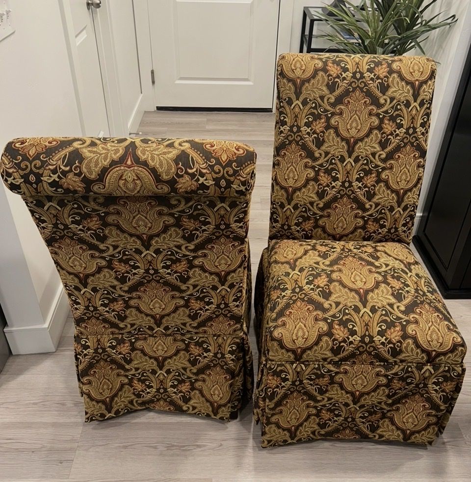Pottery Barn Roll Back Dinning Chairs