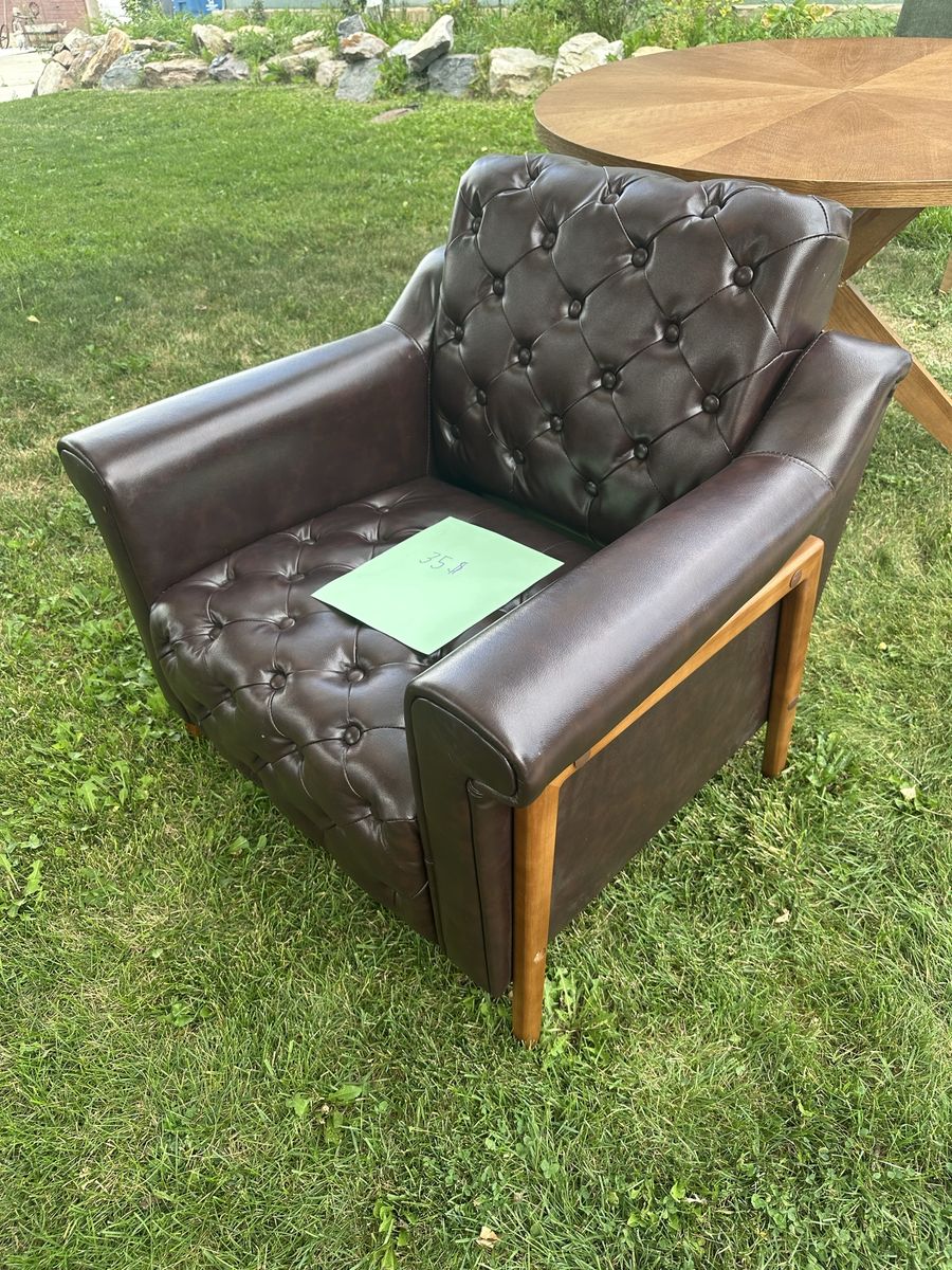 Brown faux leather accent chair 