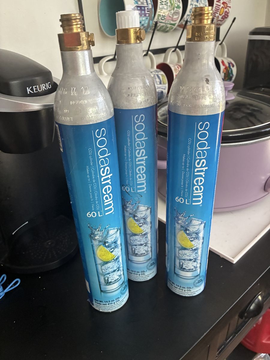 Set of 3 SodaStream 60L CO2 Carbonating Cylinders for exchange