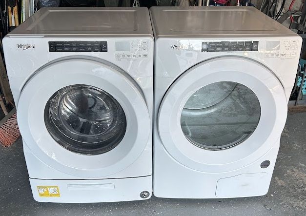 Whirlpool Front-Load Washer & Ventless Heat-Pump Dryer Set