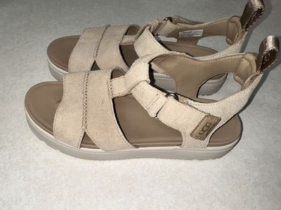 UGG Women Sandals