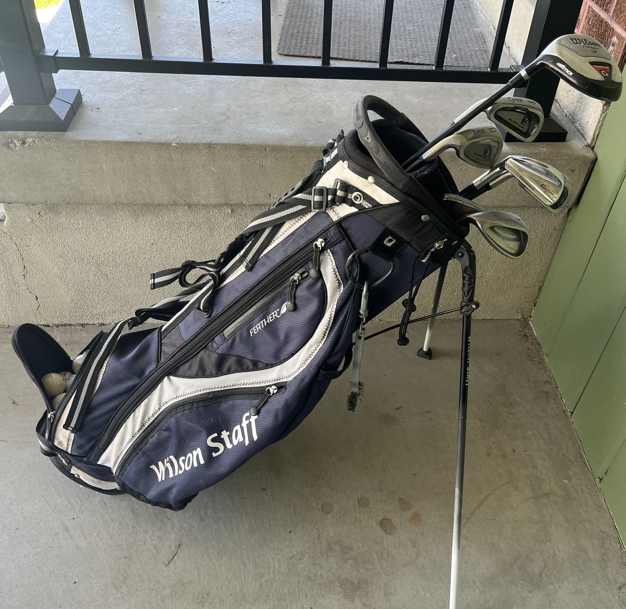 7 Golfclubs and bag