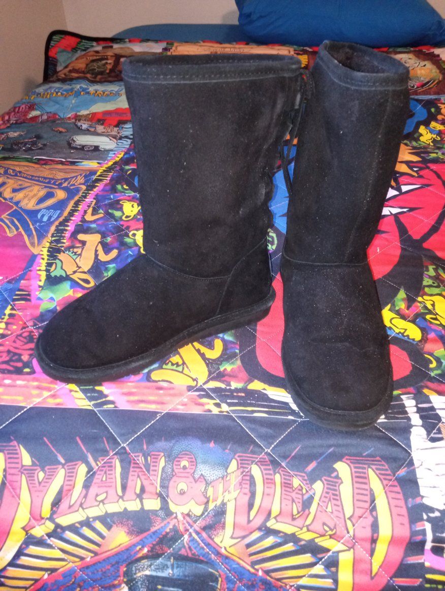 Bearpaw Black Suede Faux Fur Lined Boots - Women's Size 8 with Lace-Up Back Detail