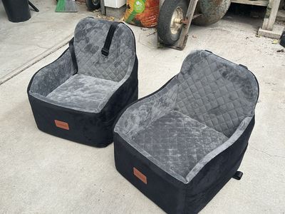 Pet booster seats