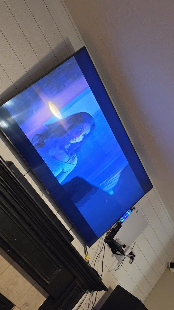 Flat Screen Smart TV