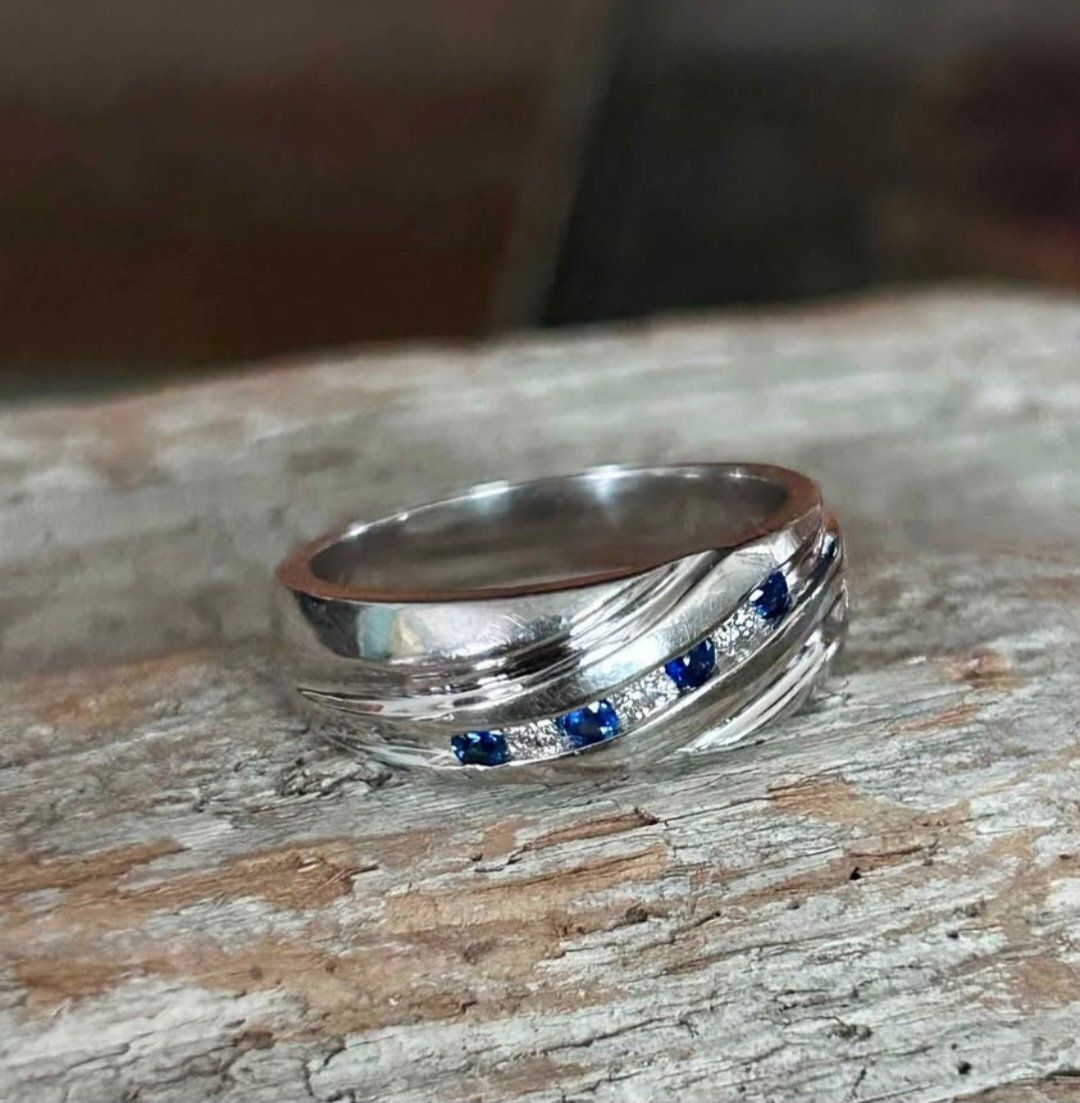 Men's Wedding Band