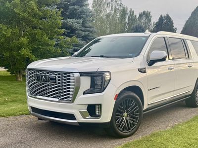2021 GMC Yukon XL DENALI ULTIMATE, CRYSTAL WHITE TRI-COAT , BLACK OUT EDITION, Full-Size Luxury SUV Used