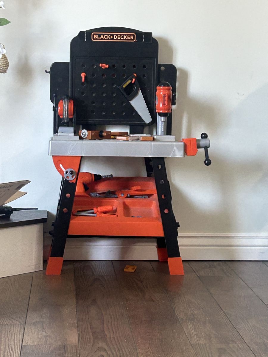 Kids workbench with tools (Black and Decker)