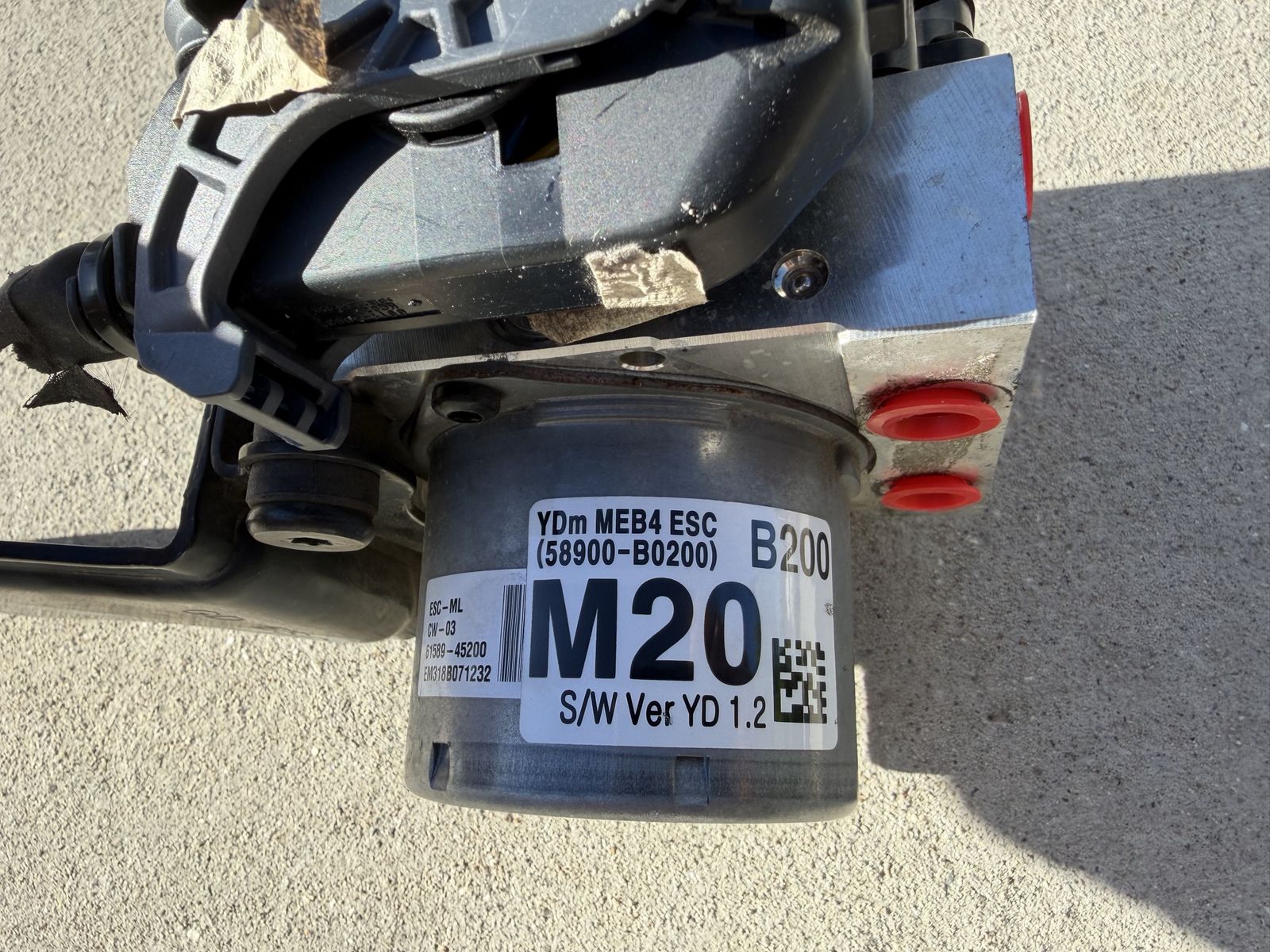 2017-2018 Kia ABS Pump Assembly and Bracket