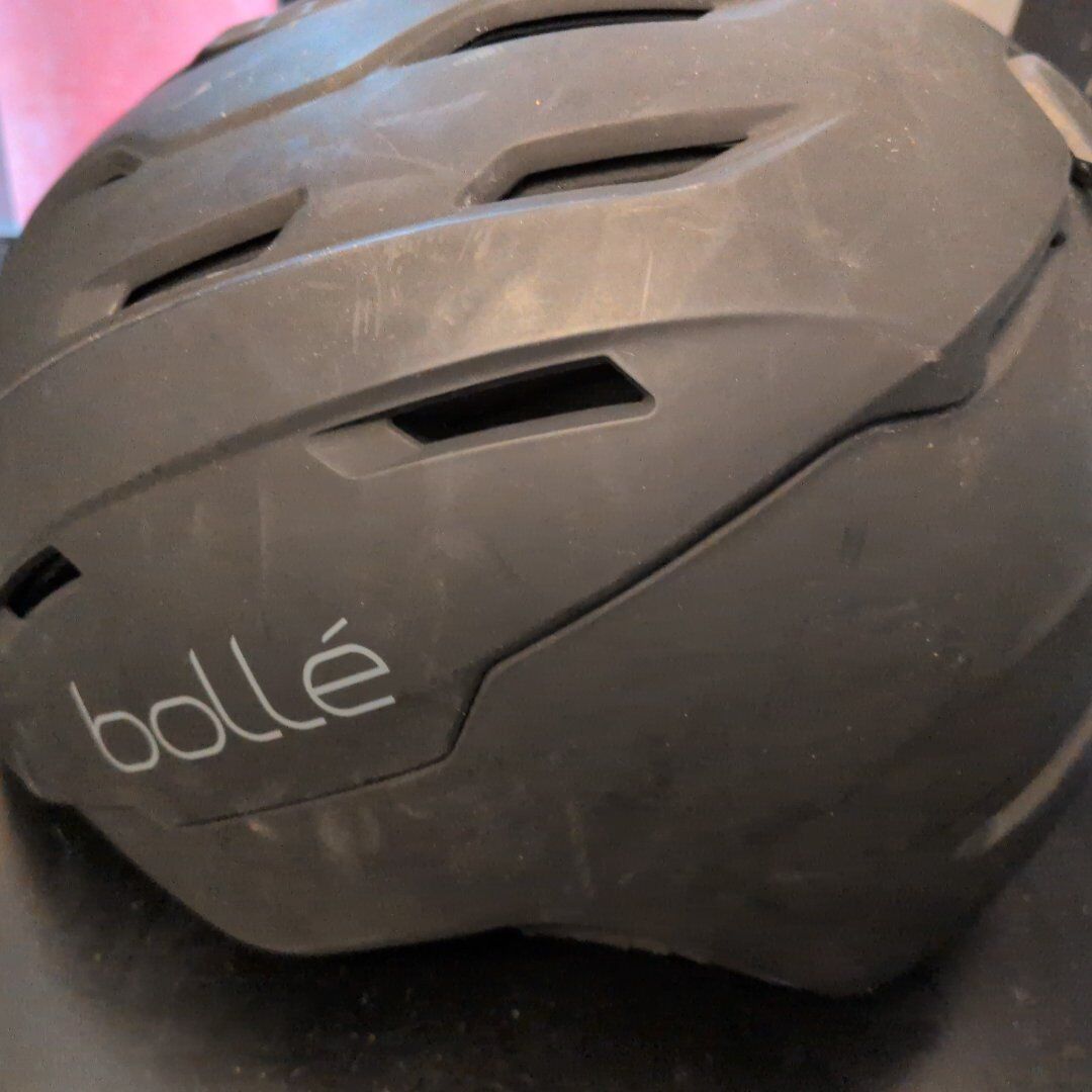 black ski and snowboard helmet