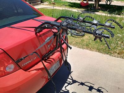 Yakima HangOut 3x Bike Rack
