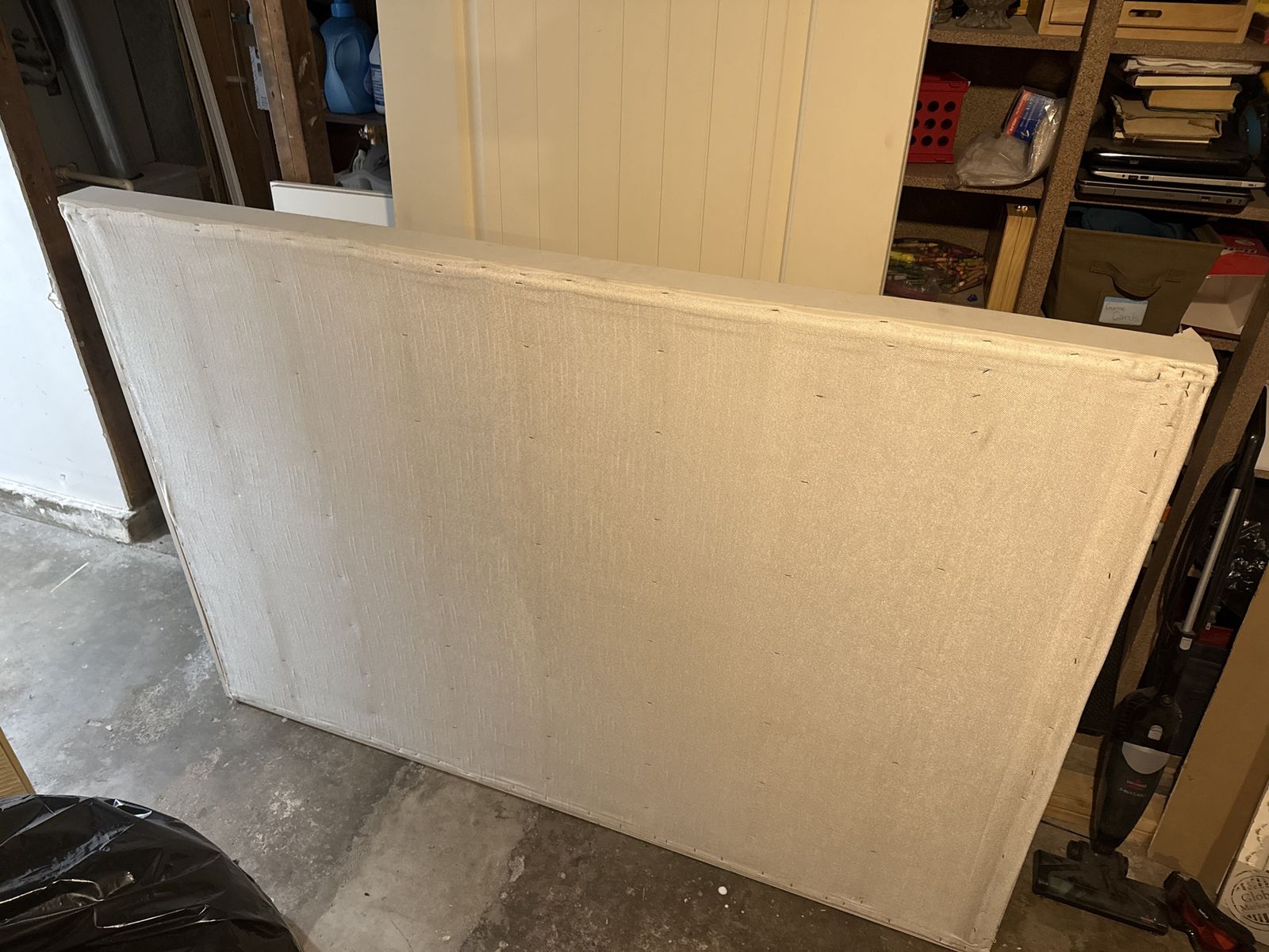 Platform full bed frame