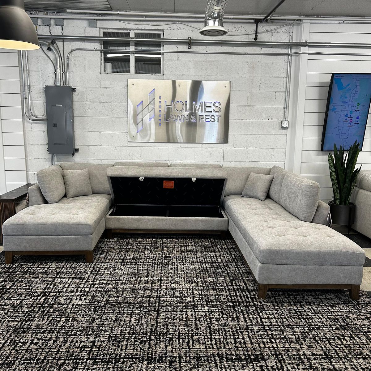 Main image 5