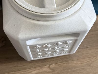 25 Lb Dog Food Storage Vault