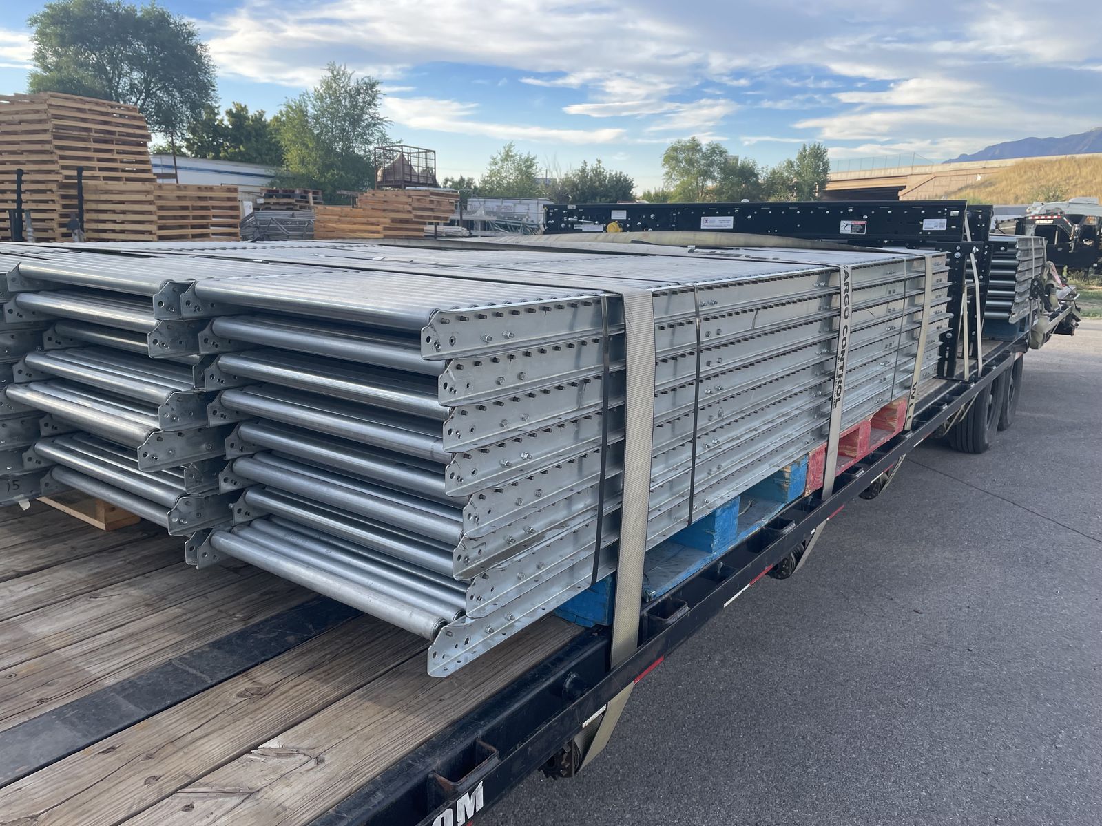 Industrial Gravity Roller Conveyor Sections - 10 Feet Long Metal Conveyor Rollers