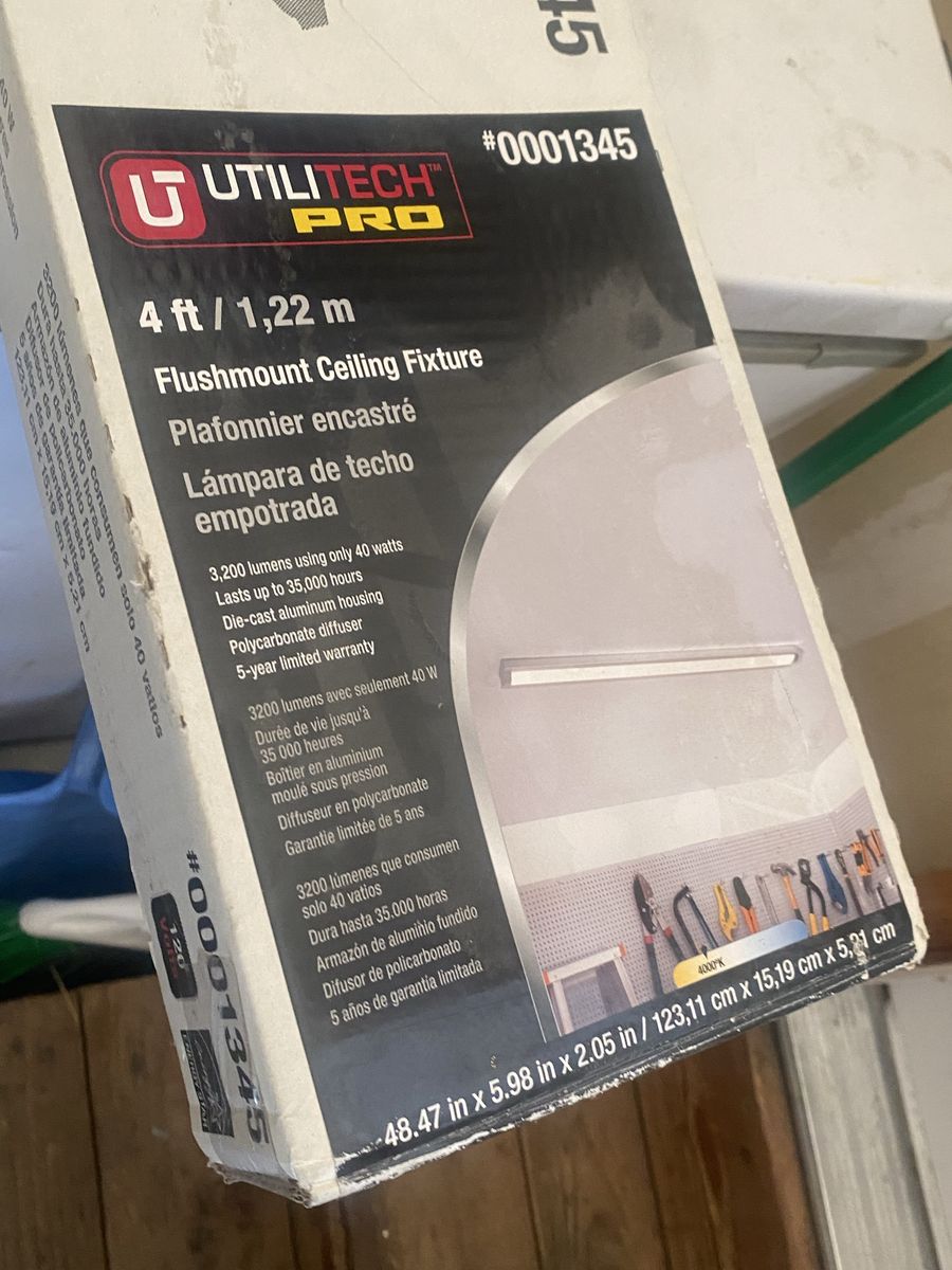 4 ft ceiling light