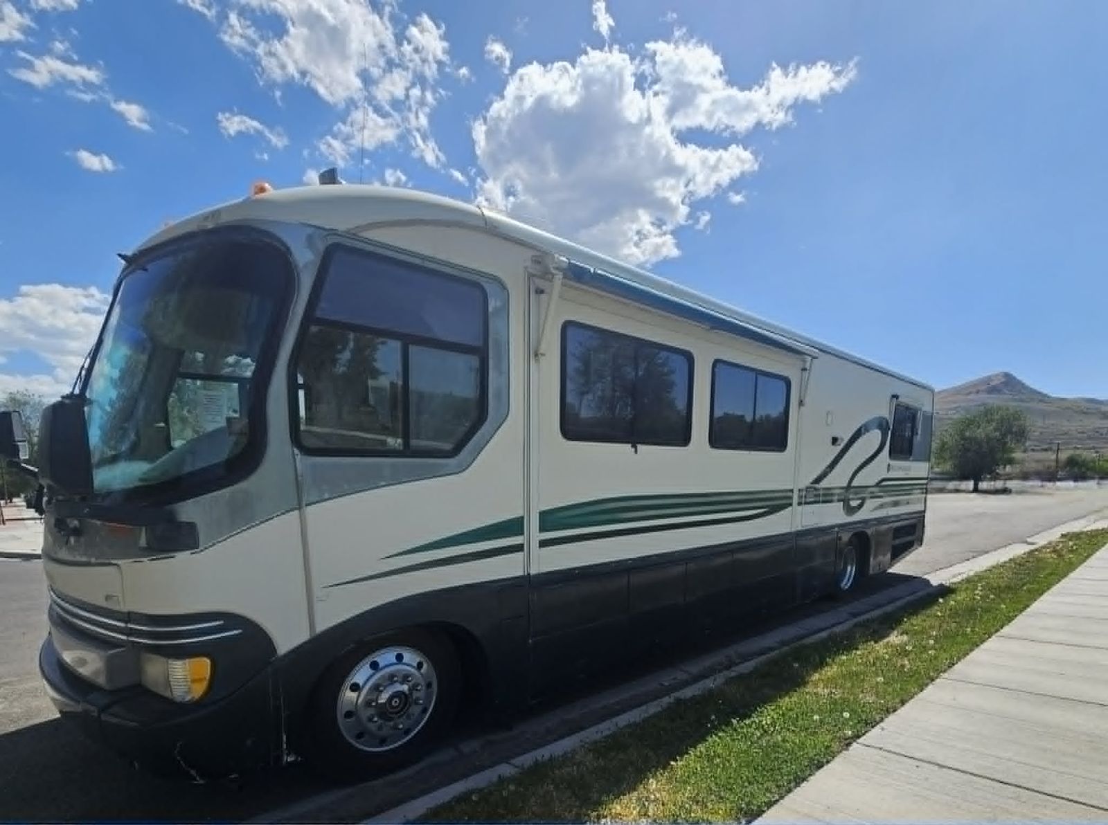 1996 Holiday Rambler Imperial 37’ Diesel Pusher