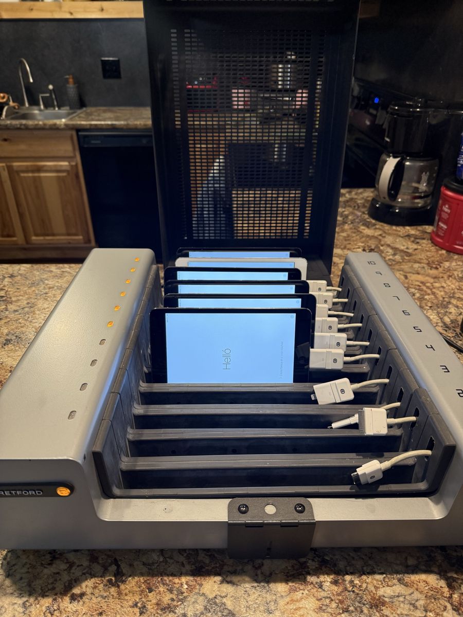 Bretford iPad Charger And iPad Minis