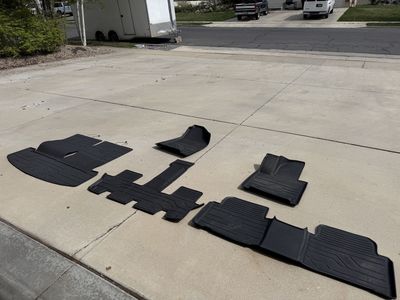 Floor Mats For 2025 Hundai Santa Fe Hybrid