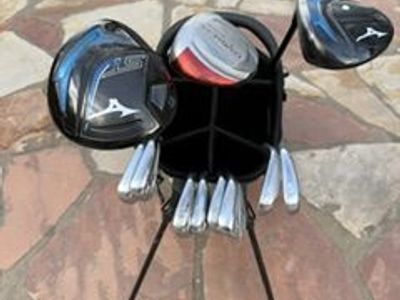 Full set of Mizuno clubs & bag - right handed