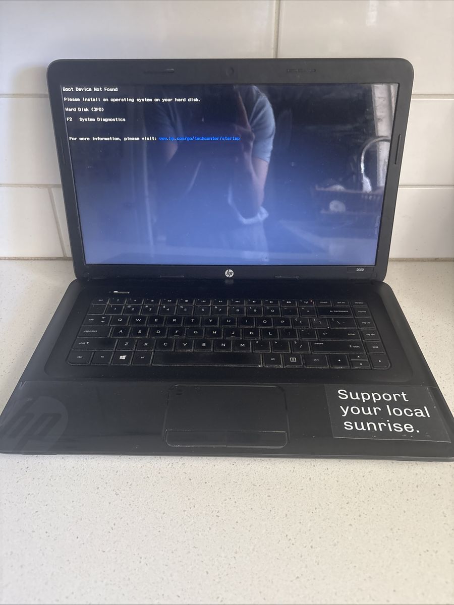 HP 2000 Laptop – Parts/Repair – $30