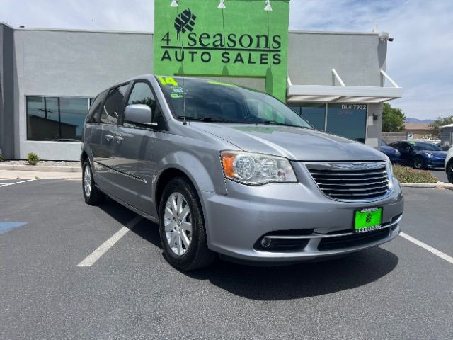 2014 Chrysler Town and Country Touring