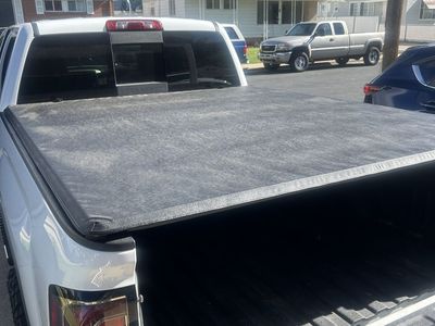 Tonneau Cover/ Bed Cover