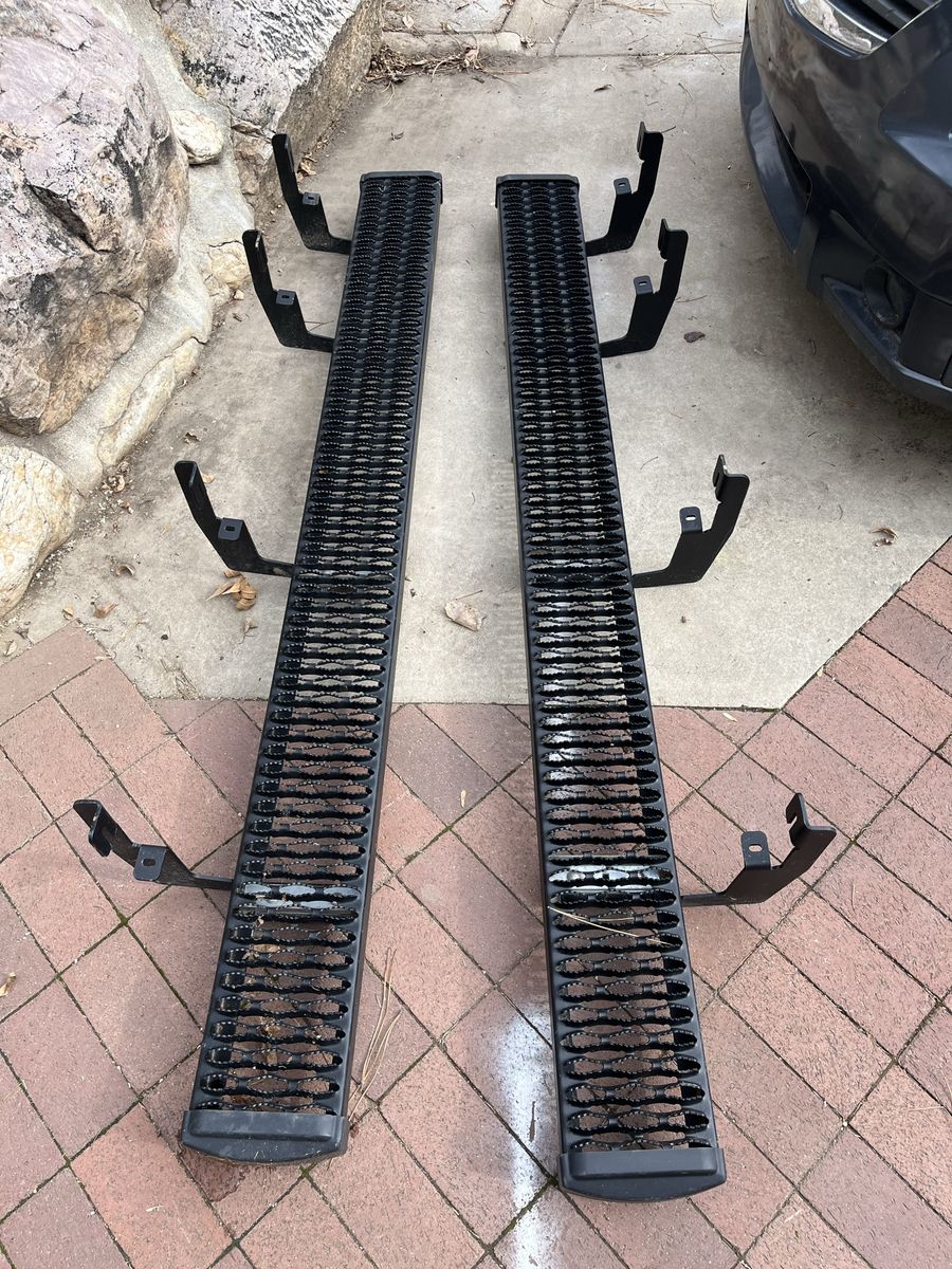NEW side rail/ side step for truck