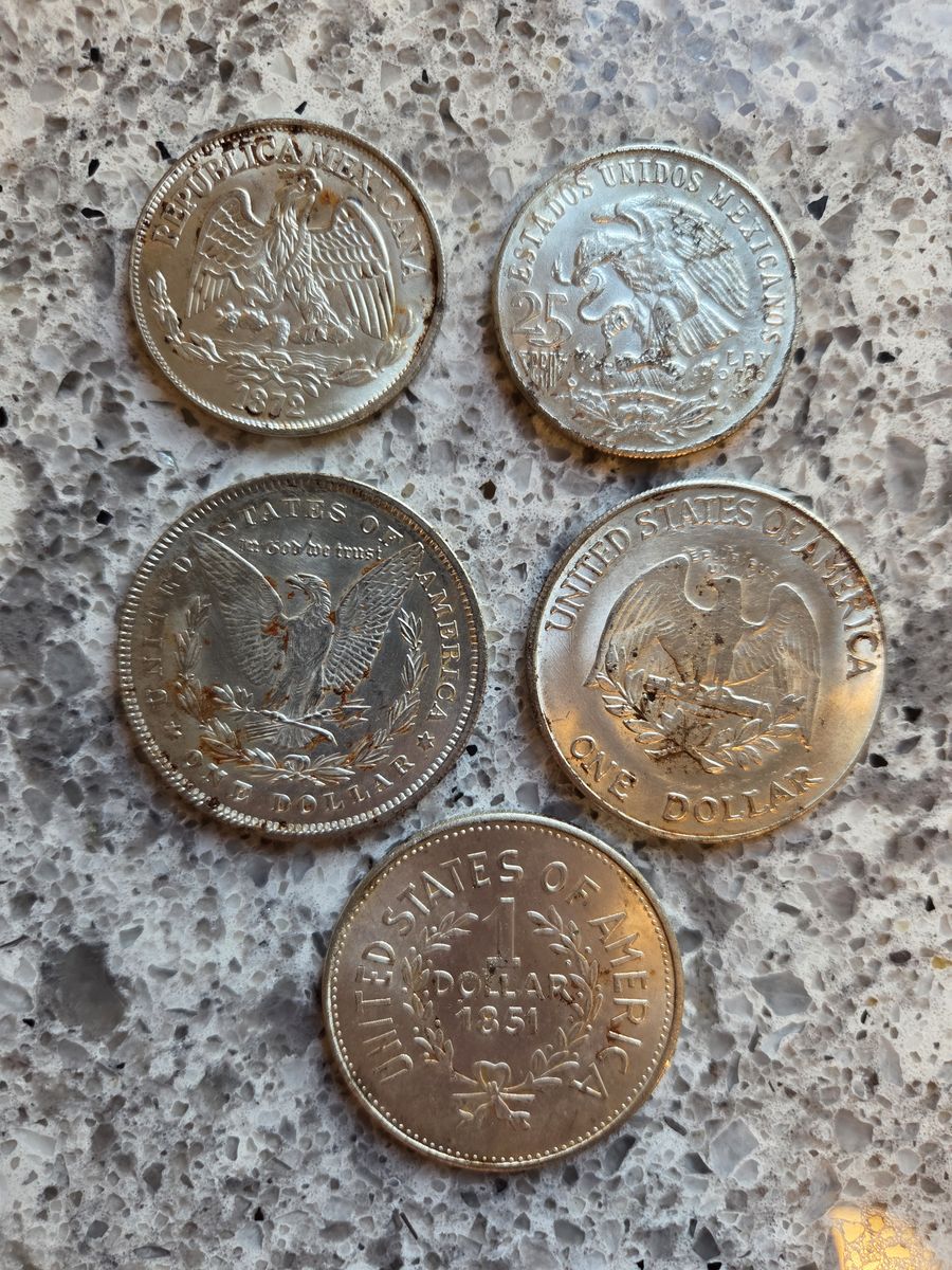Silver coins 200 for all