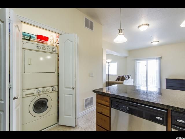 Main image 7