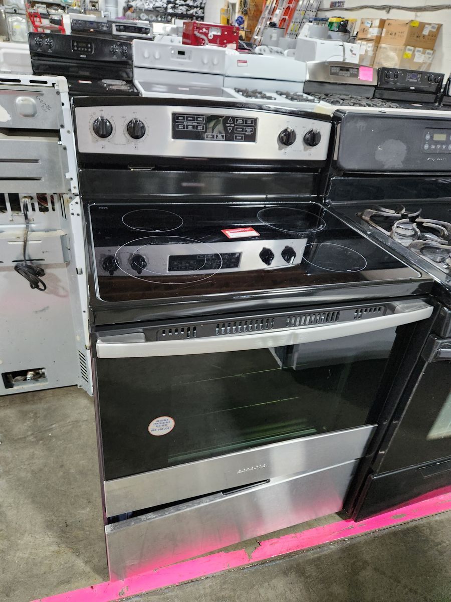 GREAT AMANA STAINLESS STEEL GLASS TOP RANGE! W-WARRANTY
